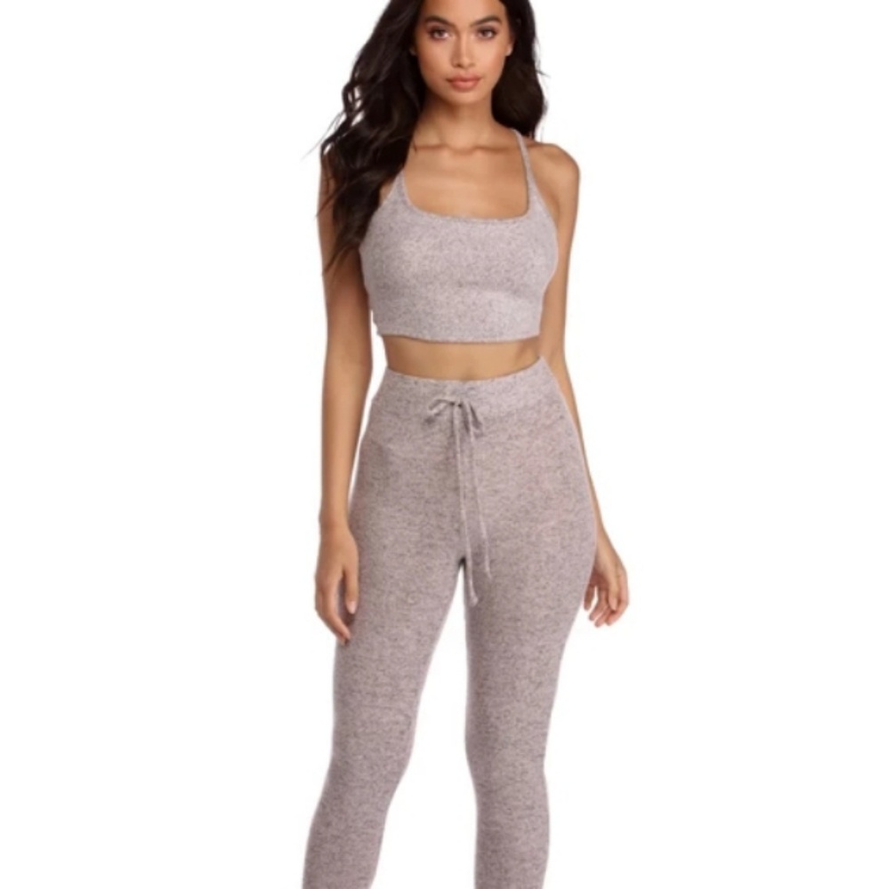 Crop top and jogger bottoms set